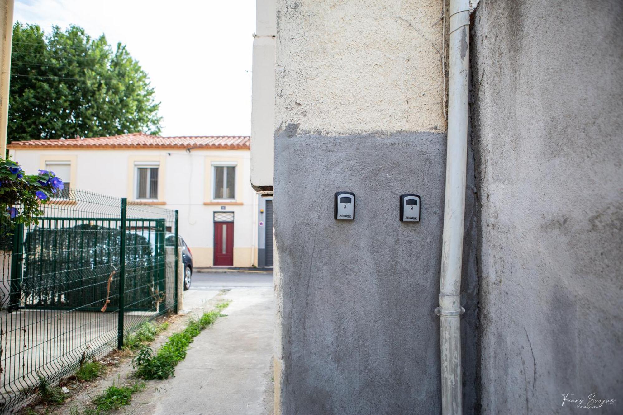 Appartements Confortables - Gare A 5 Min Pied - 20Min De La Plage - Terrasse Perpignano Esterno foto
