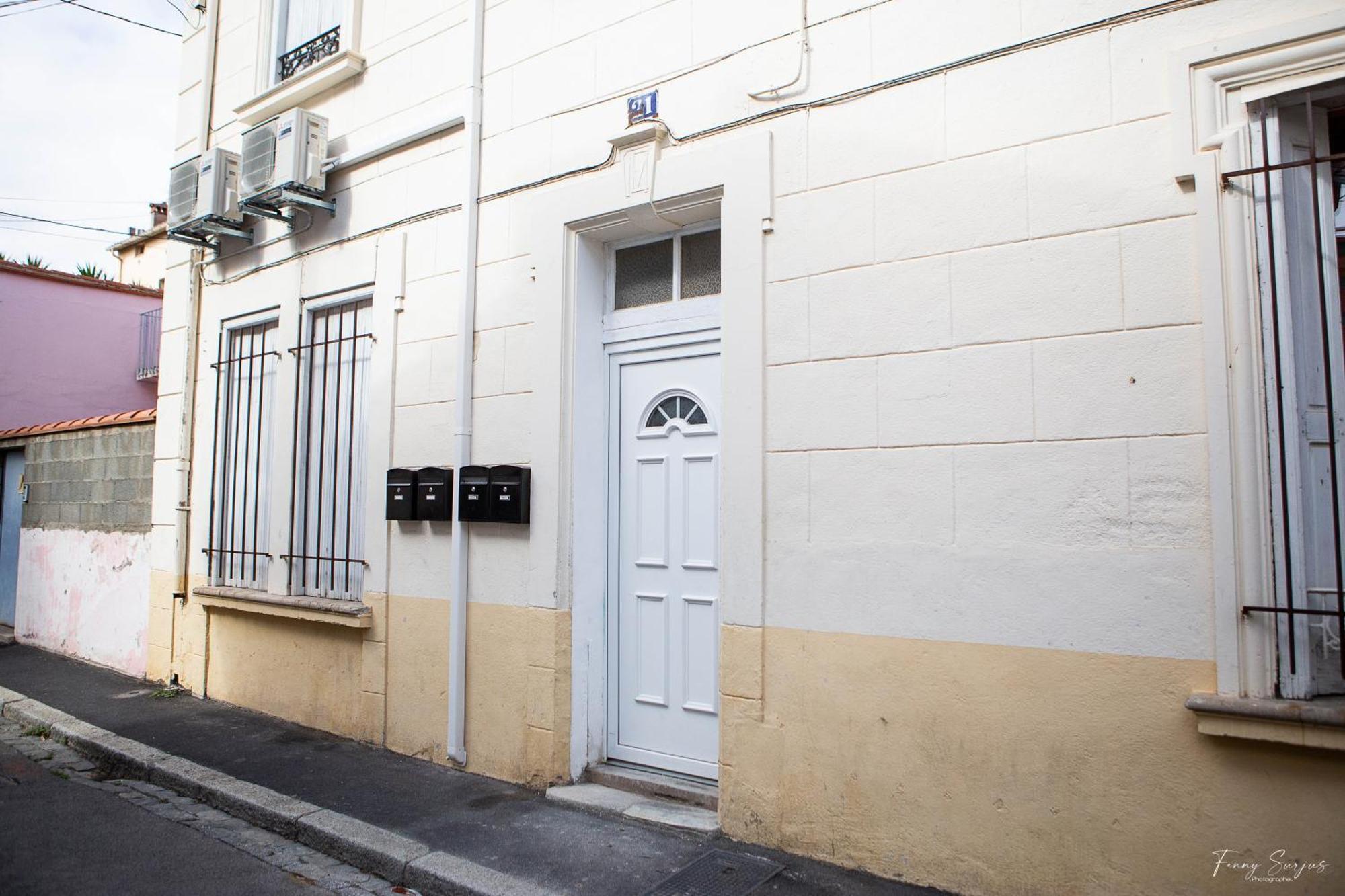 Appartements Confortables - Gare A 5 Min Pied - 20Min De La Plage - Terrasse Perpignano Esterno foto
